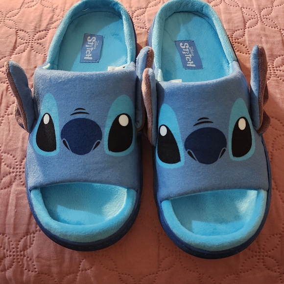 Disney Stitch Blue Slippers Size 9 Adult - Picture 2 of 3